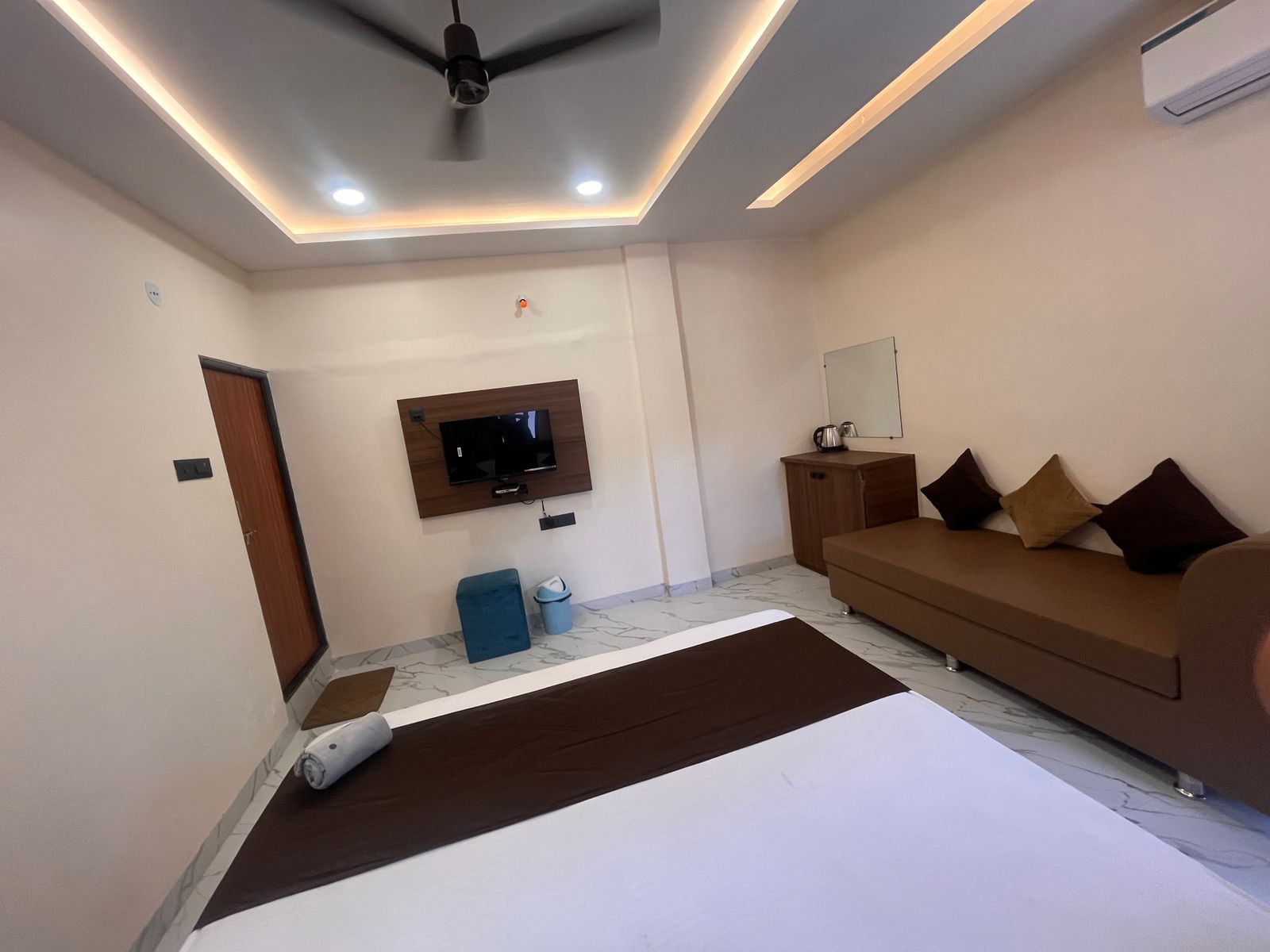 Spacious room view